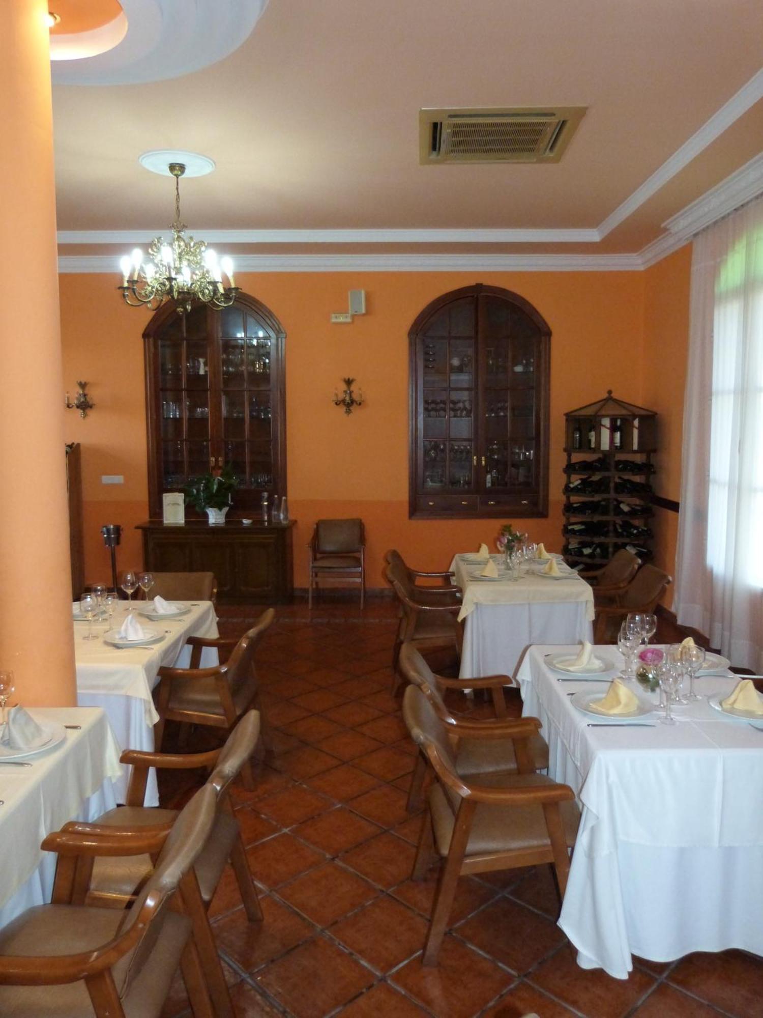 Hostal Restaurante Las Canteras Pedrera Exterior foto